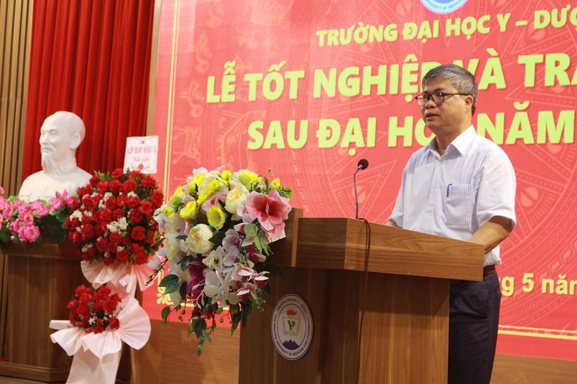 PGS.TS Trần Thanh Vân, Phó Giám đốc nhà cái uy tin tại việt nam
 chúc mừng các học viên tốt nghiệp.