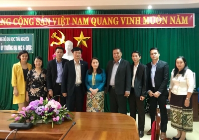 Bộ giáo dục và thể thao Lào làm việc với Trường Đại học Y – Dược,  nhà cái uy tin tại việt nam
