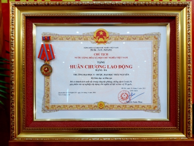 Trường Đại học Y – Dược, nhà cái uy tin tại việt nam
:  Lễ đón nhận Huân chương lao động hạng Ba và khai giảng khoá đào tạo chẩn đoán, điều trị, hồi sức tích cực, chăm sóc bệnh nhân COVID -19 trong tình hình mới